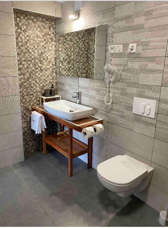 Lovely Apartment In Nature With Sauna! 포스토이나 외부 사진